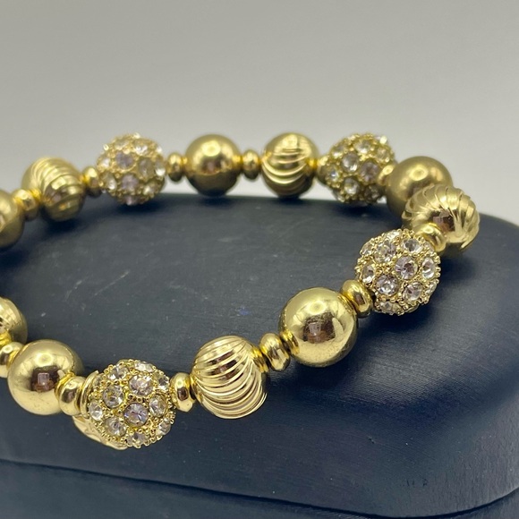 Monet Vintage Spiral, Crystal, and Shiny Bead Stretch Bracelet. Size 6 1/2 inch - Picture 2 of 6